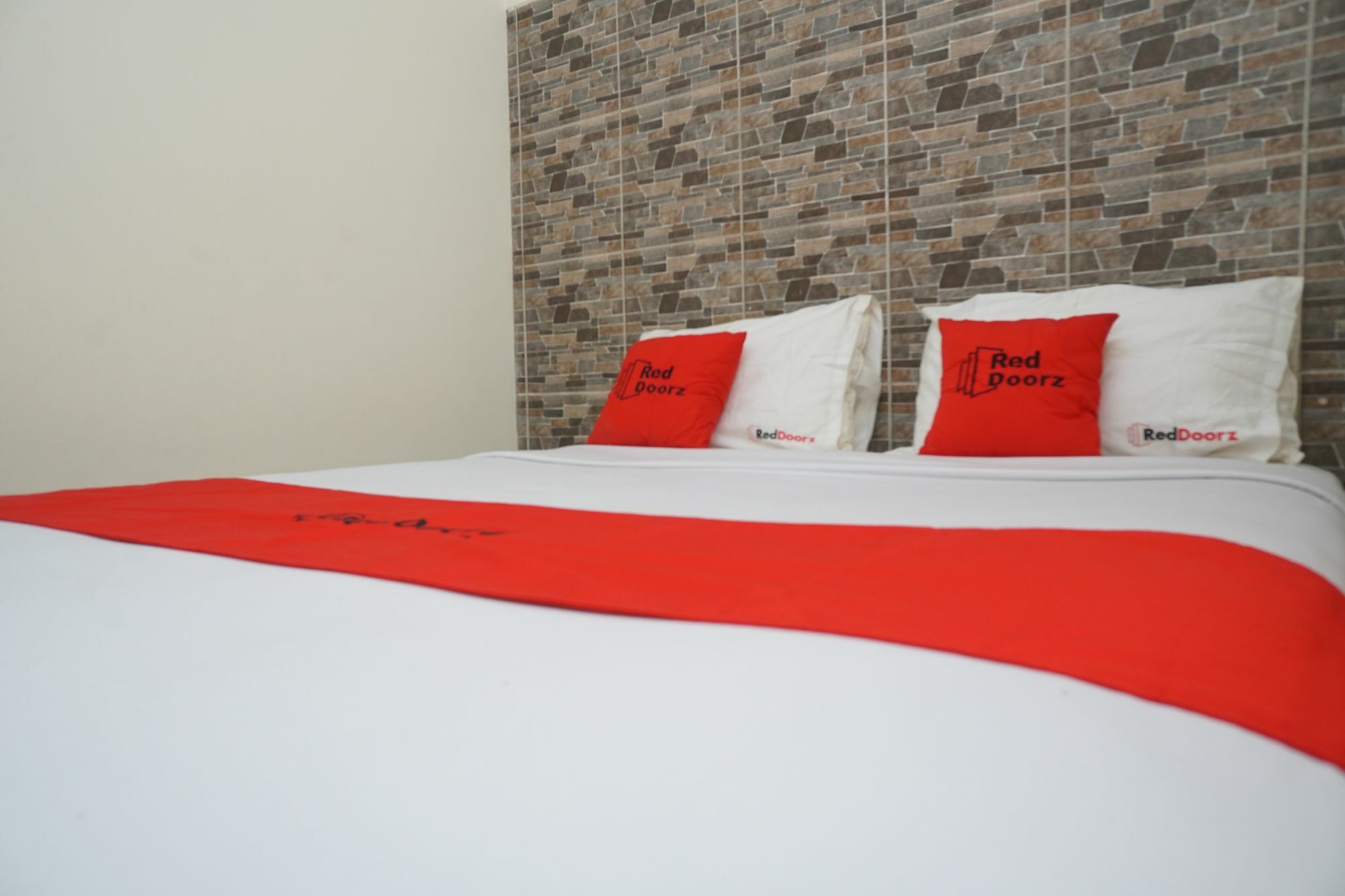 Reddoorz Plus @ Ciumbuleuit Area Bandung Exterior foto